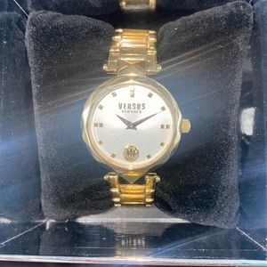 Brand new Versace watch—- no visible wear